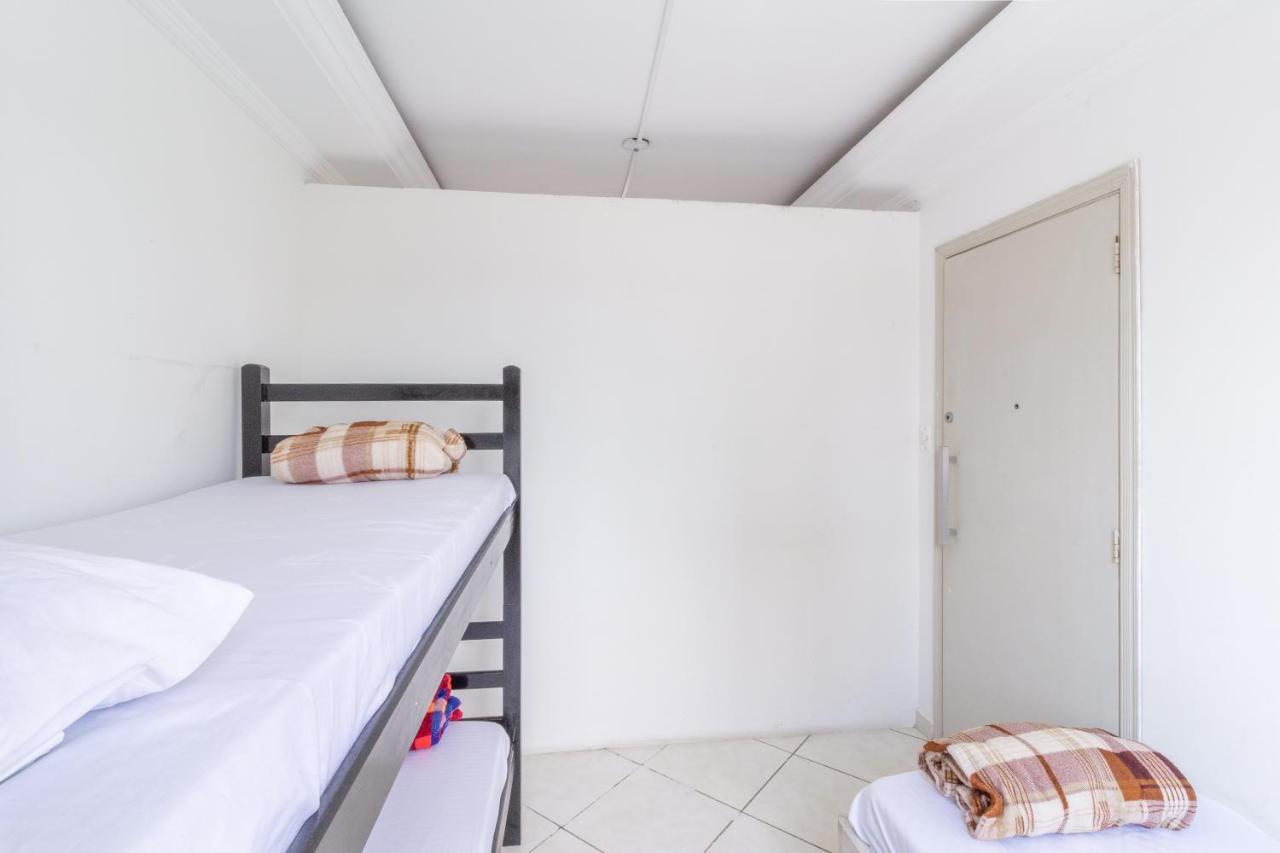 le monde hostel Guarujá Extérieur photo