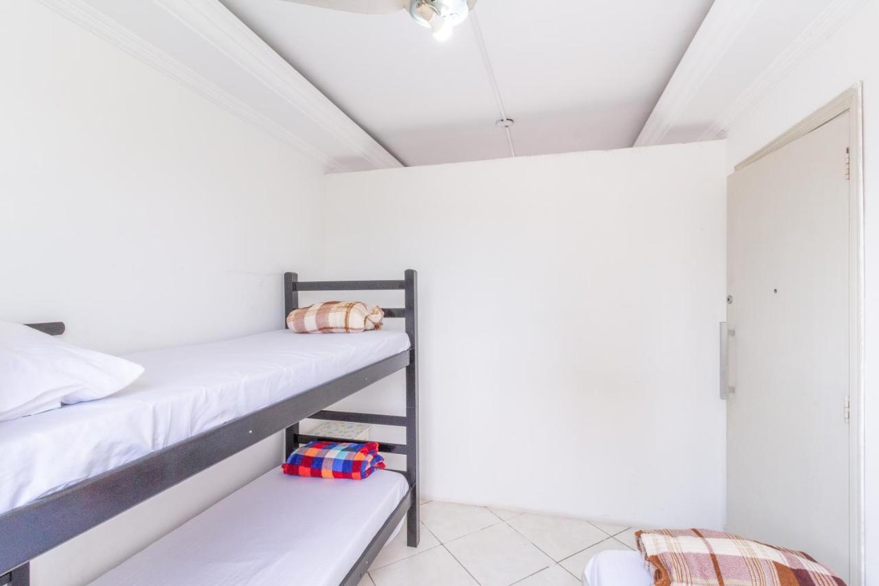 le monde hostel Guarujá Extérieur photo