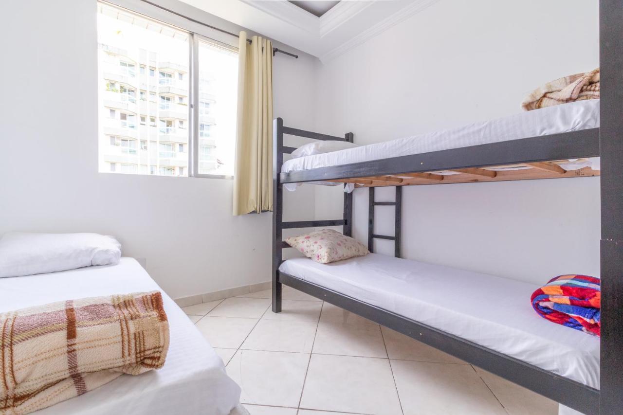 le monde hostel Guarujá Extérieur photo